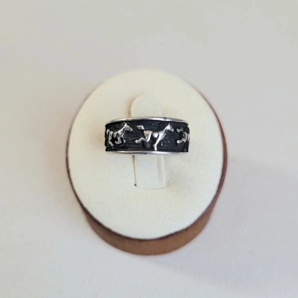 Sterling Silver Running Horses in Motion Ring Band Shubes Dakota West, Size 5.5